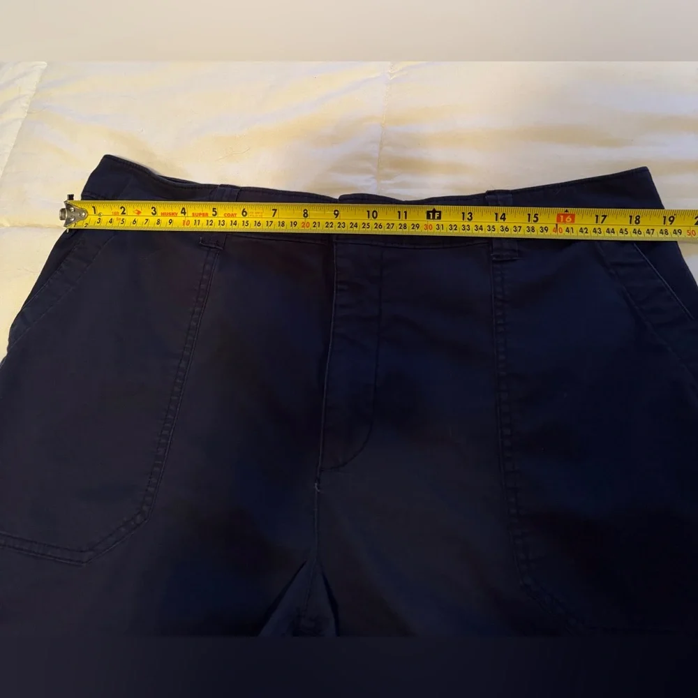 Old Navy Women's Dark Blue High Rise OG Chino Shorts size XL - Picture 3 of 7